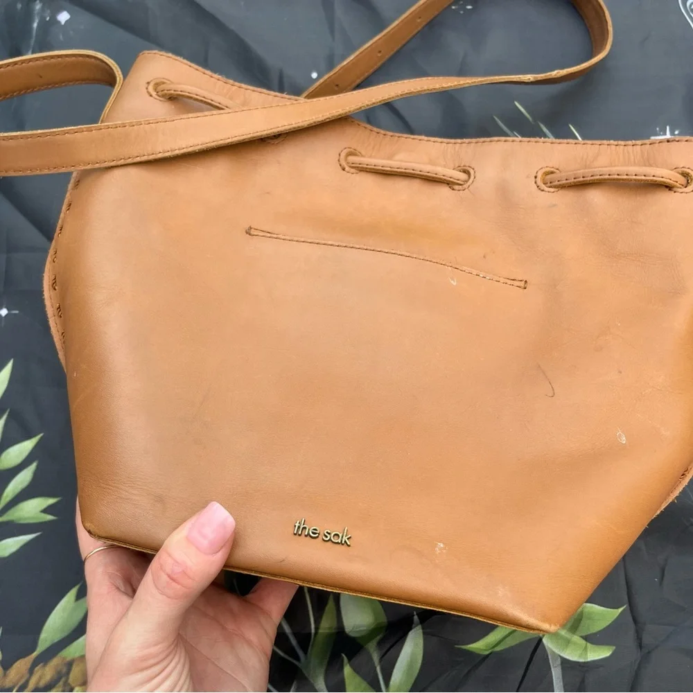 The Sak MSRP $159 Ivy Crochet Leather Bucket Bag in Tobacco Vachetta Purse